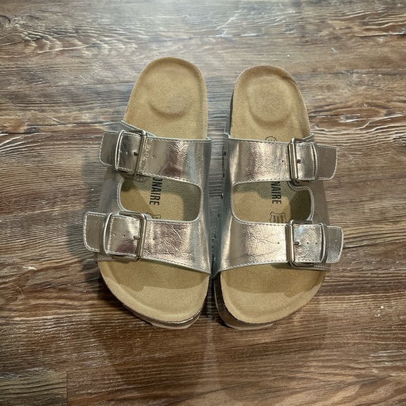 Cushionaire Guru Platform Sandal - Picture 2 of 7